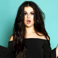¡Wow! Selena Gómez se paseó por la alfombra roja con un vestuario que...¡no podrás dejar de mirar!