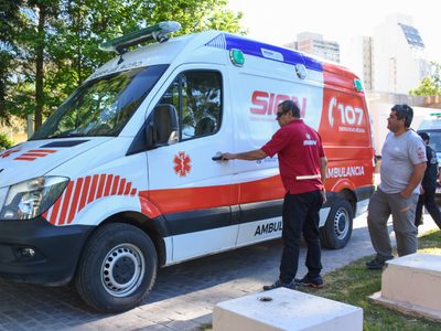Trabajadores del SIEN continúan con el reclamo por más unidades