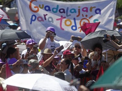 Claudia Sheinbaum ofrece “romper las cadenas de la corrupción” en Jalisco