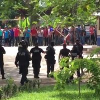 Enfrentamiento entre policías y pobladores de Pichucalco deja ocho heridos