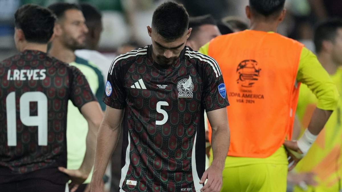 El zaguero mexicano Johan Vásquez