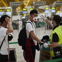 Alerta viajeros: España aplicará multas altísimas a quienes lleguen al país sin un test PCR negativo