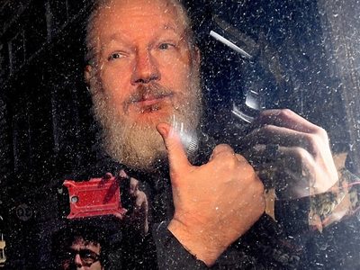 Pacto secreto para someter al "mal portado" Assange
