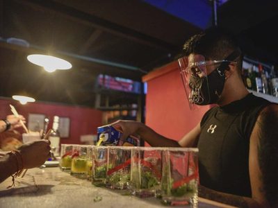 ¿Beber alcohol con moderación aumenta los riesgos de muerte prematura? Esto dice un estudio