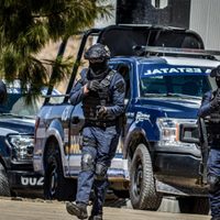 Acusan a policías de Zacatecas por la muerte de un joven y retención de otro