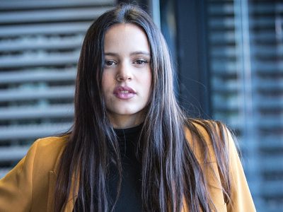 La foto que probaría que Rosalía mantiene una relación con un famoso cantante puertorriqueño: con la