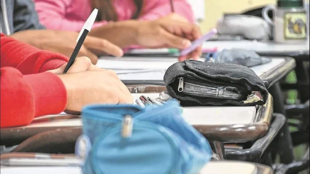 Más de 21 mil estudiantes de Neuquén aspiran a las Becas Gregorio Álvarez. Fuente: (Facebook)