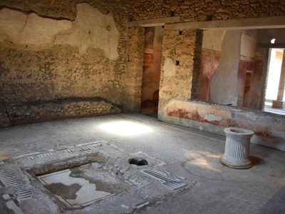 Pompeya abre al público una casa más y revela un esqueleto completo de caballo