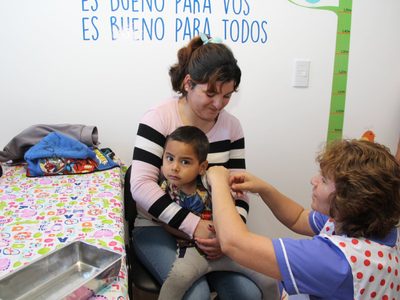 La vacunación contra sarampión, rubéola, paperas y polio continúa en la provincia