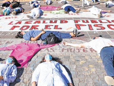 Multitudinaria caravana en Neuquén: impresionante apoyo a los trabajadores de la salud