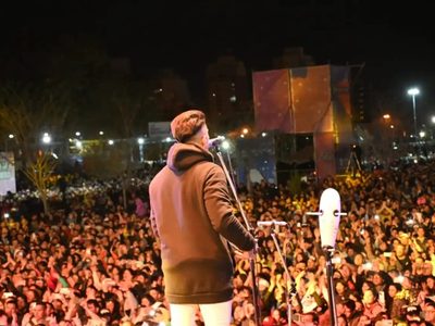 Esta noche cierra la Fiesta de la Confluencia con la presentación de Miguel Mateos