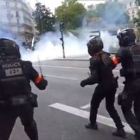 Miles de personas protestan en Francia contra el certificado de vacunación anticovid