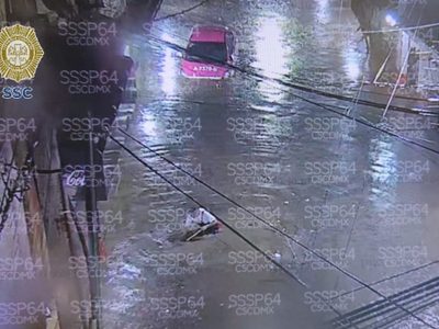 Caos por lluvias en CDMX; inundaciones, encharcamientos y suspensión en transporte (Video)