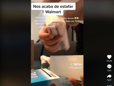 Se viraliza video de chica que denuncia estafa de Walmart: compra un iPhone y le llega un jabón