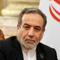 Estados Unidos deportará a cientos de iraníes en medio de crecientes tensiones