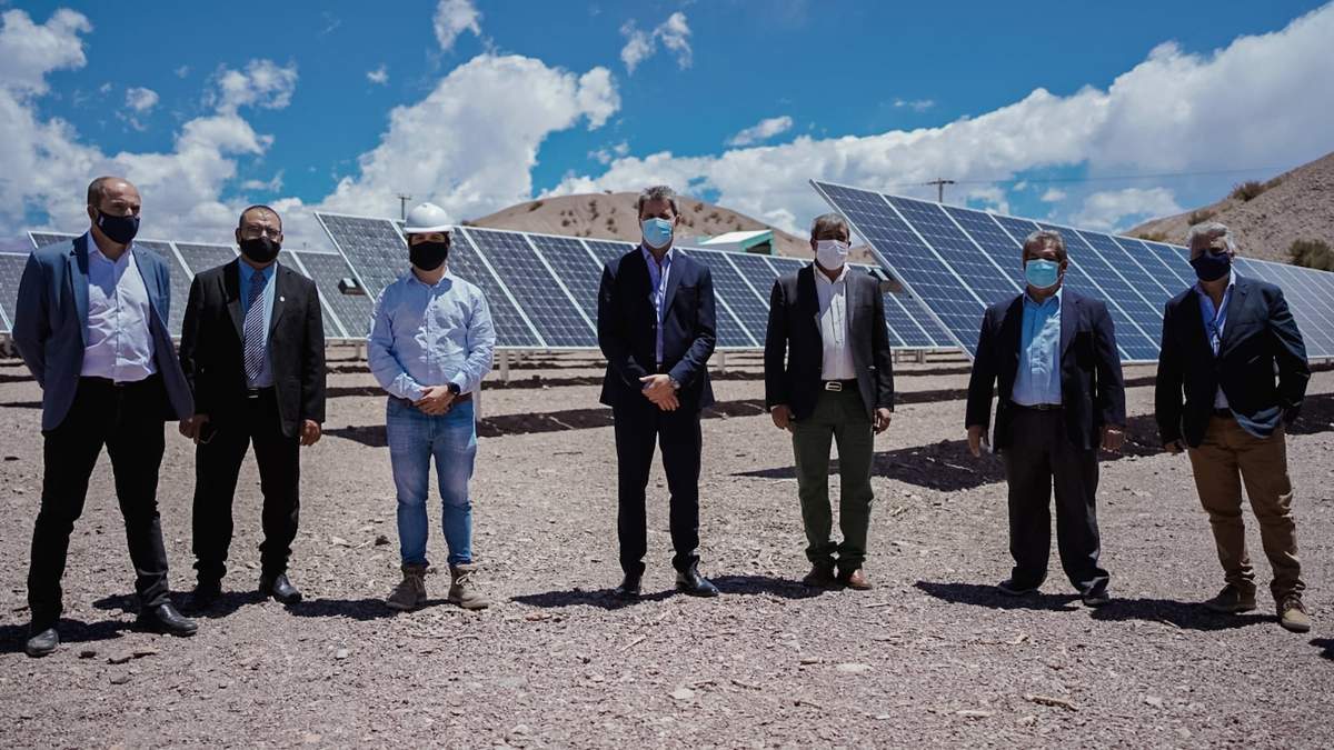 Uñac inauguró el Parque Solar Tamberías. Fuente: (Twitter)