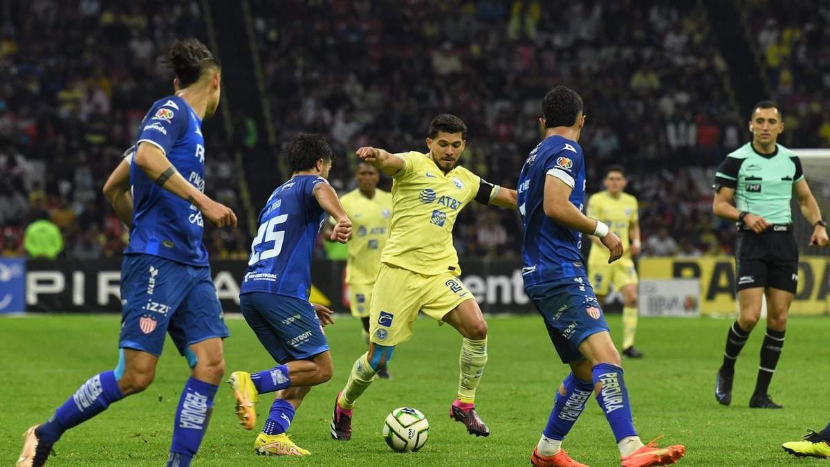 América vs Necaxa en el Estadio Azteca