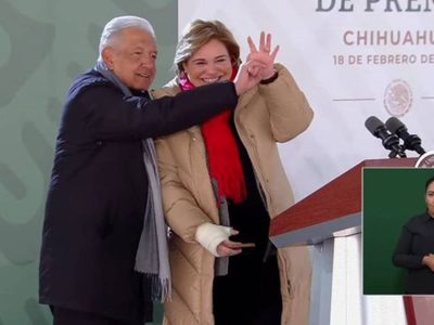 “Está malita de la derecha y está muy bien de la izquierda” la broma de AMLO a Maru Campos