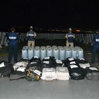 La Marina intercepta lancha con 800 kg de cocaína en Guerrero