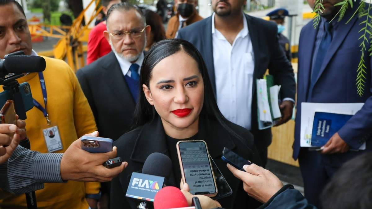 La alcaldesa, entrevistada al salir de la audiencia