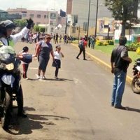 En Michoacán, maestros y sindicalistas marchan por los normalistas desaparecidos