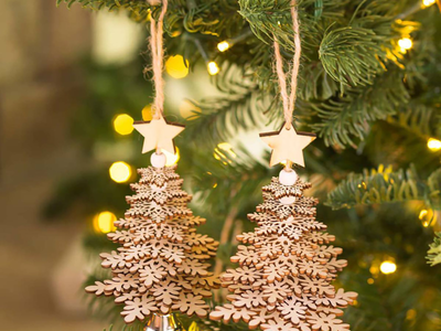 Si no querés gastar en decorar el Árbol de Navidad, mirá cómo crear estos hermosos adornos con pedazos de cartón