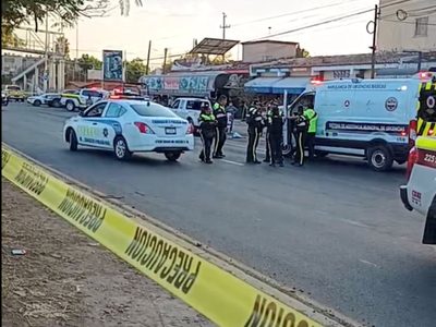 Estalla pirotecnia que llevaban en una camioneta en Celaya; hay 10 heridos