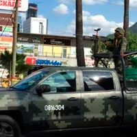 Caen tras balacera y con auto robado dos expolicías de San Pedro, NL