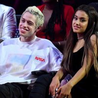 Imposible olvidarlo: Ariana Grande vuelve a ser relacionada con Pete Davidson por este motivo
