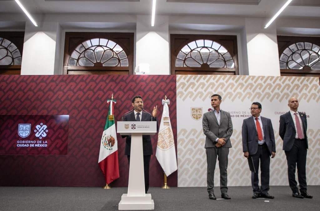 Conferencia para anunciar la instalación de una mesa de atención a víctimas de corrupción inmobiliaria en la CDMX