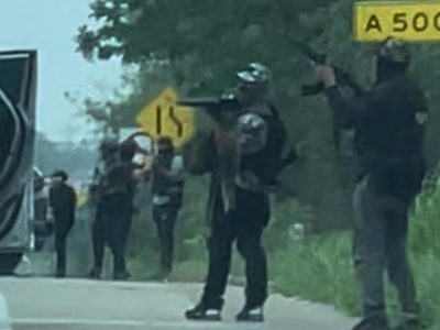 Lanzan explosivo contra base policial tras secuestro de 16 policías en Chiapas