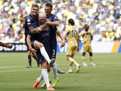 Boca Juniors empata 1-1 con el Auckland City y es eliminado del Mundial de Clubes en fase de grupos