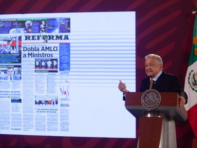 Reforma eléctrica: AMLO acusa a sus antecesores de inundar pueblos "por la ambición al dinero"
