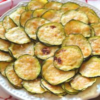 Con solo 1 zucchini y otros ingredientes: prepará esta receta gratinada y exquisita que te salvará de apuros