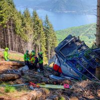 Terrible accidente en Italia: un teleférico cae al vacío dejando varios muertos