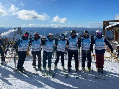 Lanzaron una aplicación para conocer cuáles son los instructores de esquí habilitados