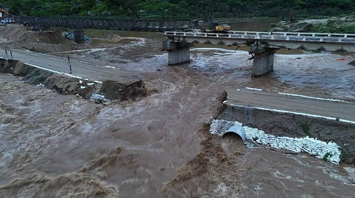Colapso del puente Omitlán