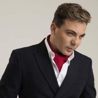 ¡Escrache en plena calle! Cristian Castro iba con su novia cuando lo increparon ¡Mira su reacción!