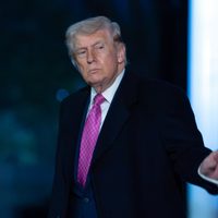 Trump critica a Francia y Gran Bretaña por no apoyarlo en la guerra vs Irán y cerrar el Estrecho de
