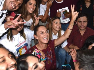 “¡Hay relevo generacional!”: Sheinbaum llamó a cientos de jóvenes a seguir luchando