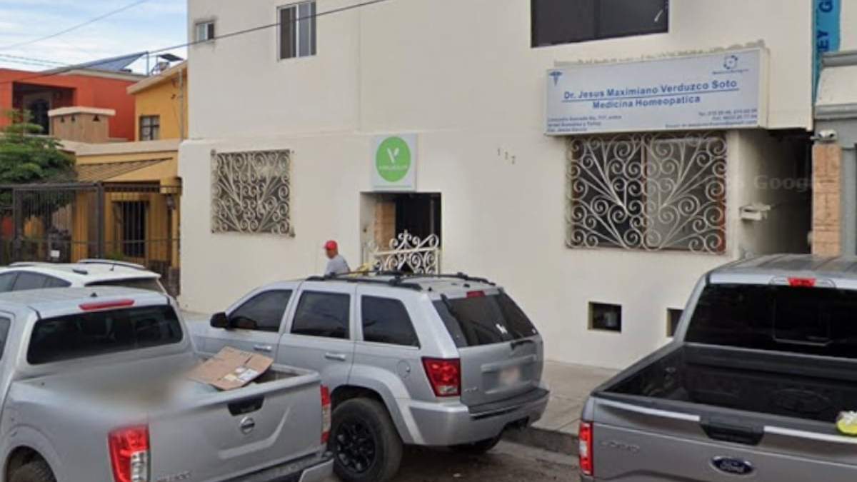 El consultorio del médico Jesús Maximiano "N"