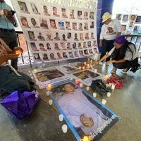 Colectivos colocaron fotografías de personas desaparecidos en diferentes municipios de Guerrero