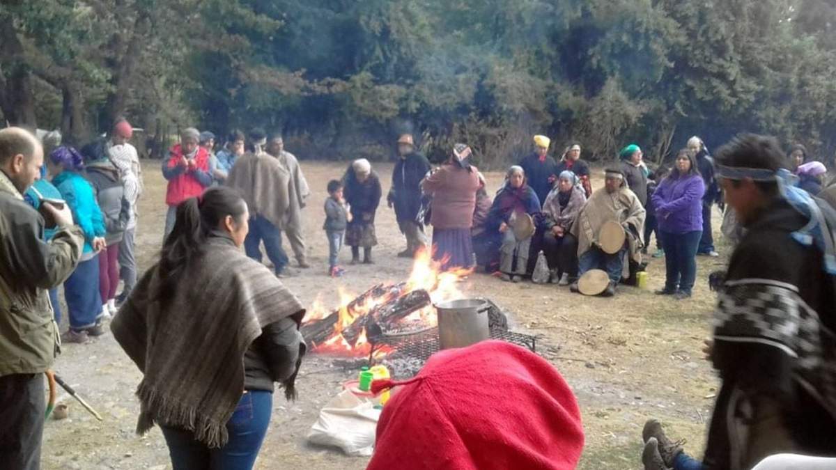 Comunidad Curruhuinca. Fuente: (Twitter)