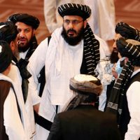 EE. UU. recibe garantías de los talibanes para permitir la salida de los afganos luego de la retirada