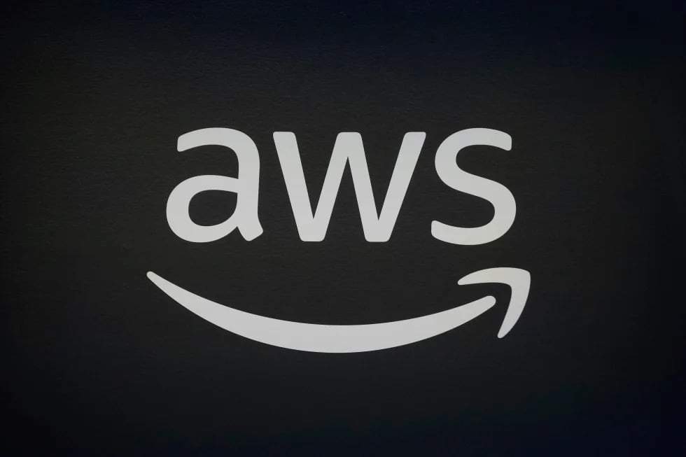 El logo de Amazon en una conferencia en Menlo Park, California el 29 de abril del 2025.