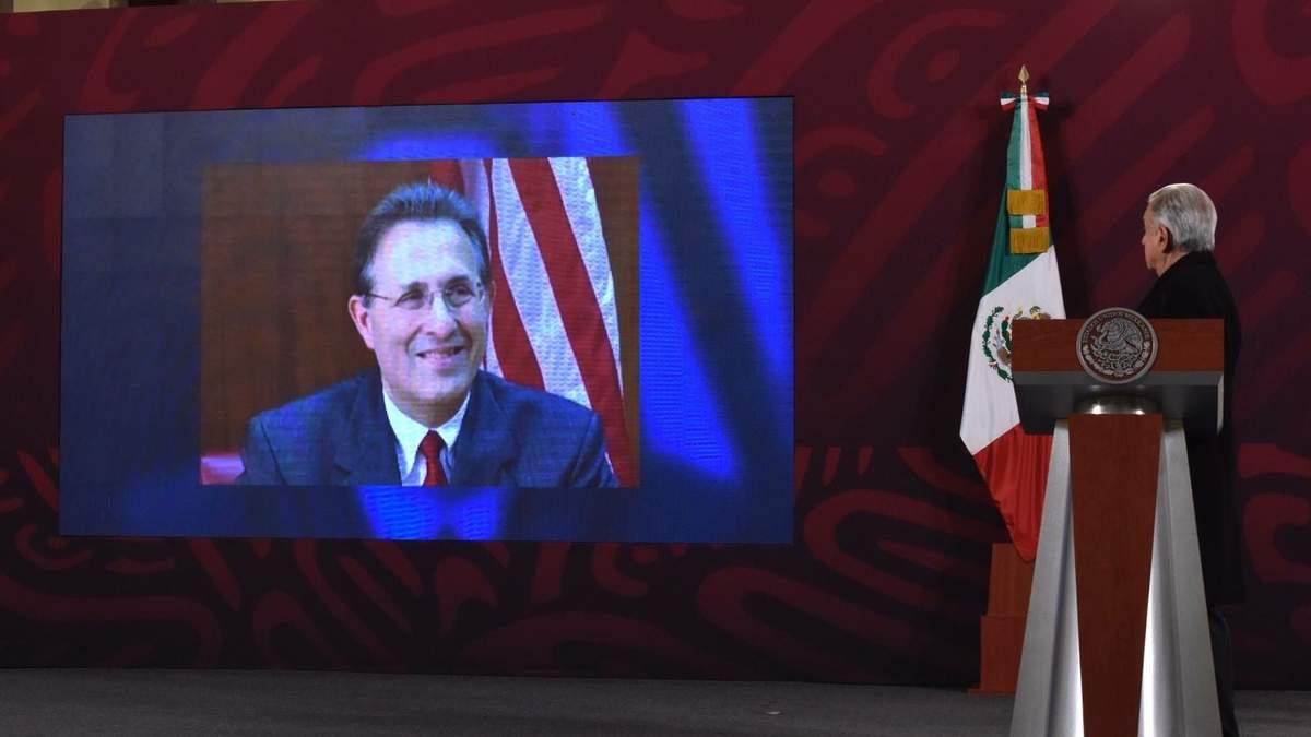 El exembajador de Estados Unidos en México, Anthony Wayne y AMLO
