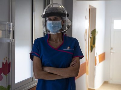 Llega la vacuna contra el coronavirus, pero los casos activos en Viedma no dejan de alarmar