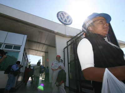 Sindicato de Volkswagen amenaza con huelga por falta de acuerdo sobre aumento salarial