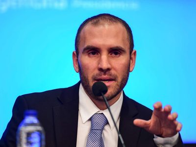 Insólita baja del riesgo país: cayó 500 puntos