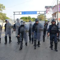Policías federal y estatal buscarán desactivar protesta de maestros: Cué